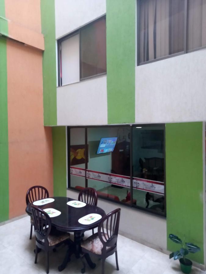 Hotel Del Parque Velez Bagian luar foto