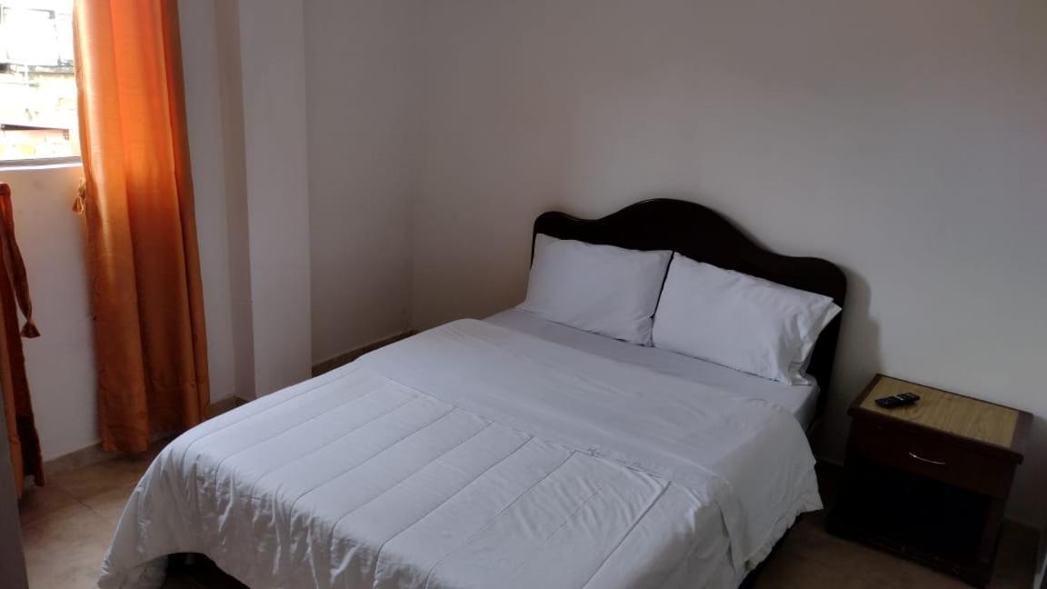 Hotel Del Parque Velez Bagian luar foto